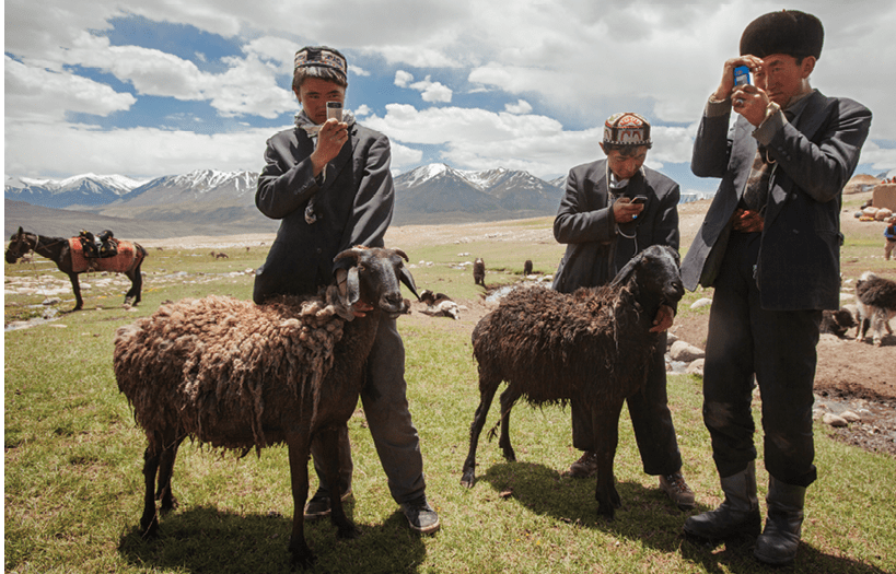 Wedding celebration at Kitshiq Aq Jyrga. Trekking through the high altitude plateau of the Little Pamir mountains (average 4200 meters) , where the Afghan Kyrgyz community live all year, on the borders of China, Tajikistan and Pakistan.