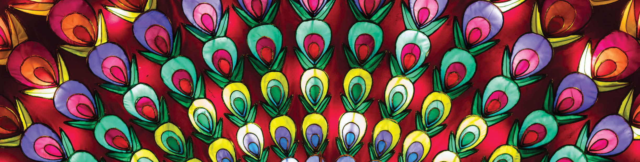 1 11 2017 Wild Lights Opens at Dublin Zoo  Friday 3rd November   Sunday 7th January  Tickets available at DublinZoo ie   This winter, Dublin Zoo is home to  Wild Lights , a magical night-time event featuring giant colourful lanterns and illuminated sculptures, inspired by wildlife  The event is open to the public from tomorrow, Friday 3rd November, until Sunday, 7th January and will run from 5pm   9pm  Tickets are on sale now and must be booked in advance on DublinZoo ie   Pictured at Wild Lights is Beth Healy   Ends For more information, please contact: Siobhán Grogan   Joanne O Sullivan   Cormac Coughlan Teneo PSG  M: 085 224 9485   086 156 6985  086 414 4329    dublinzoo Teneopsg ie     Patrick Bolger